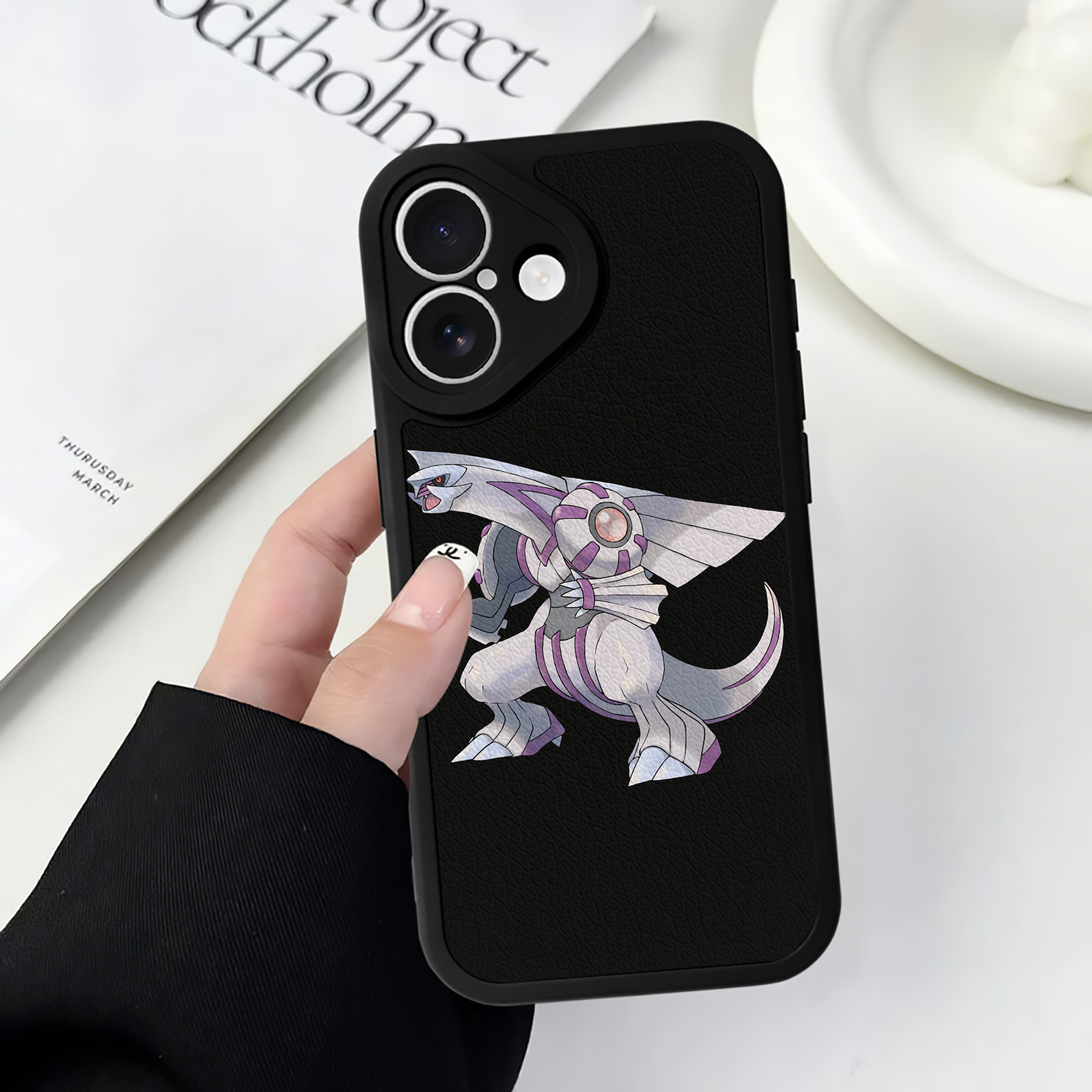 （画像用） ポケットモンスター Pokémon 【iPhone 16シリーズ対応】シリコンスマホケース（レザー調） 材質：シリコン